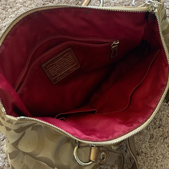 Coach Bag (authentic) *rare* GOLD color - Picture 11 of 13